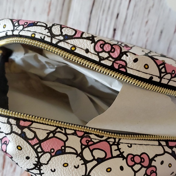 ?️ CUTE SANRIO PINK HELLO KITTY MINI BACKPACK ? main image 5